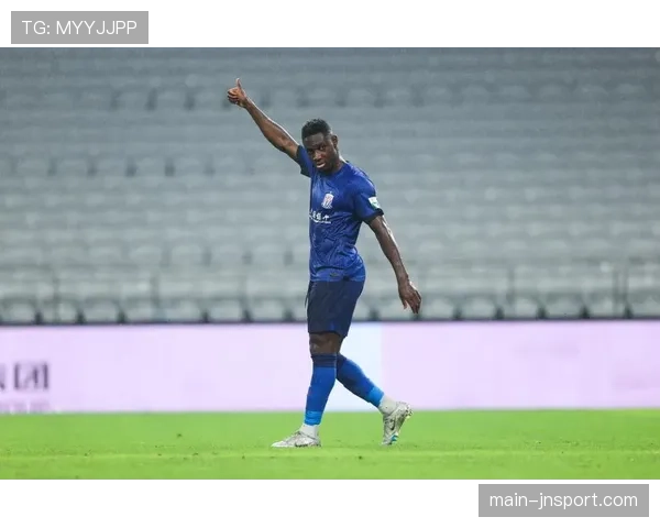 大连英博马莱莱梅开二度,客场力克山东泰山取两连胜 大连英博马莱莱梅开二度,客场力克山东泰山取两连胜